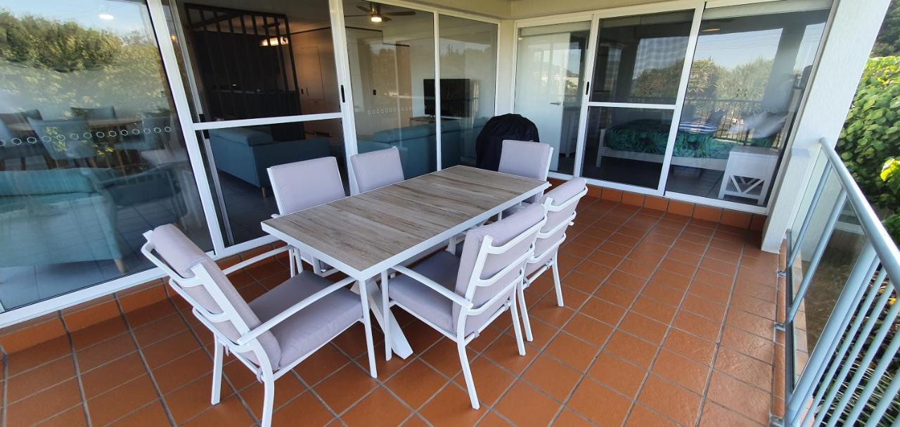 Pandanus Coolum Beach Exterior photo