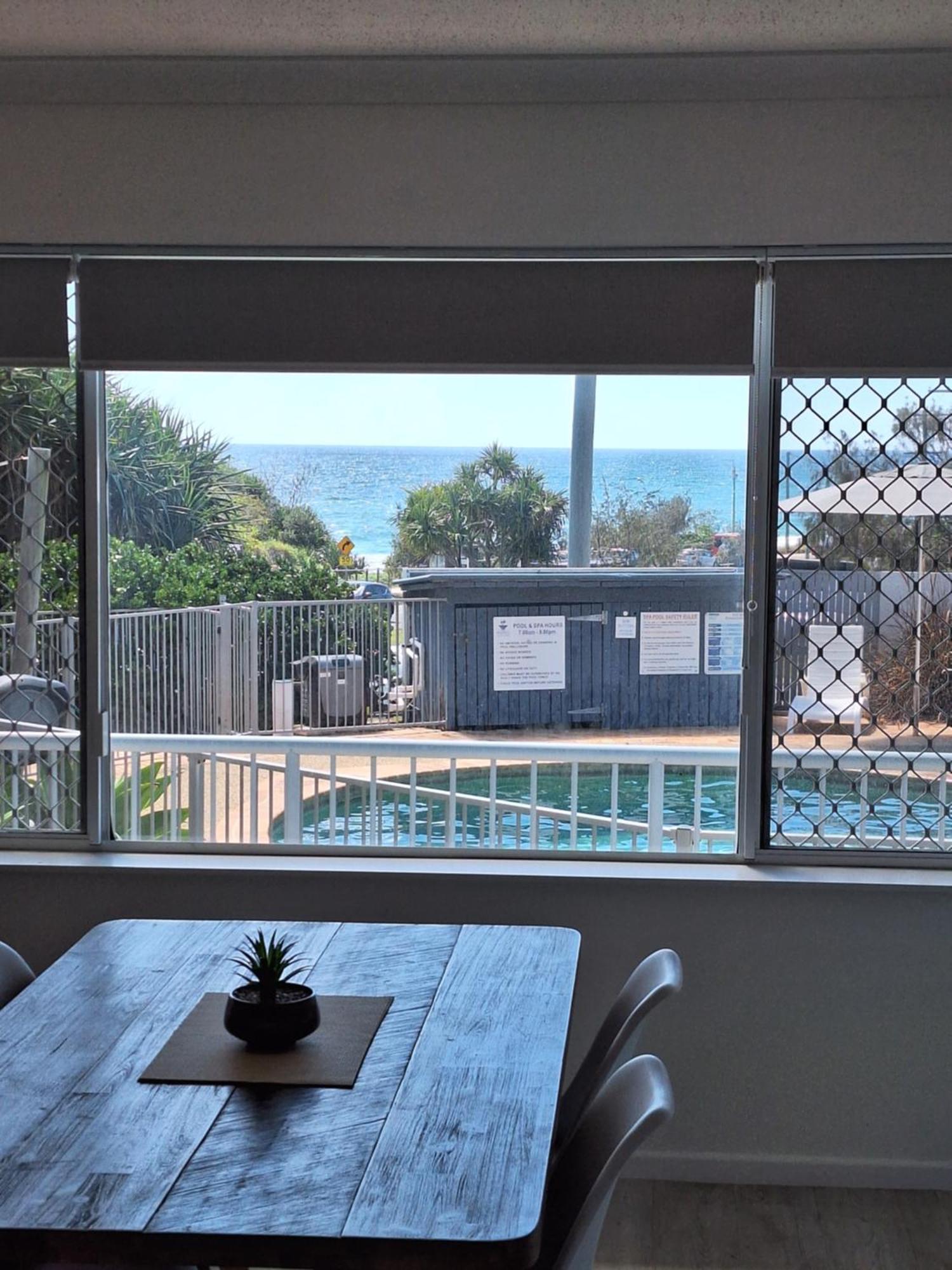 Pandanus Coolum Beach Exterior photo