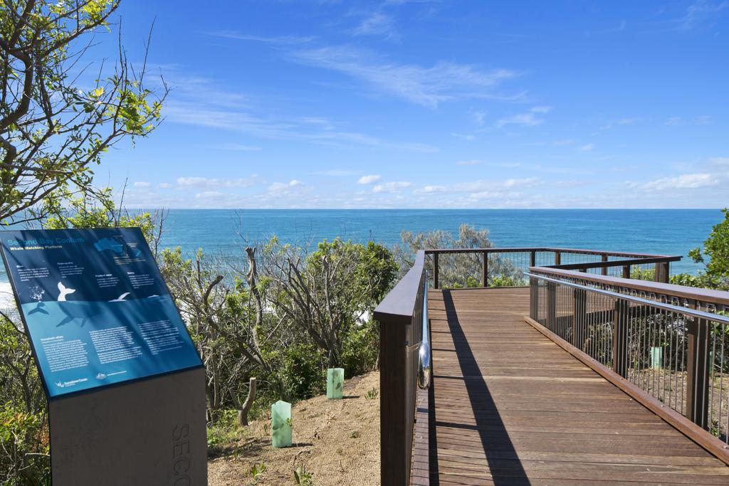 Pandanus Coolum Beach Exterior photo