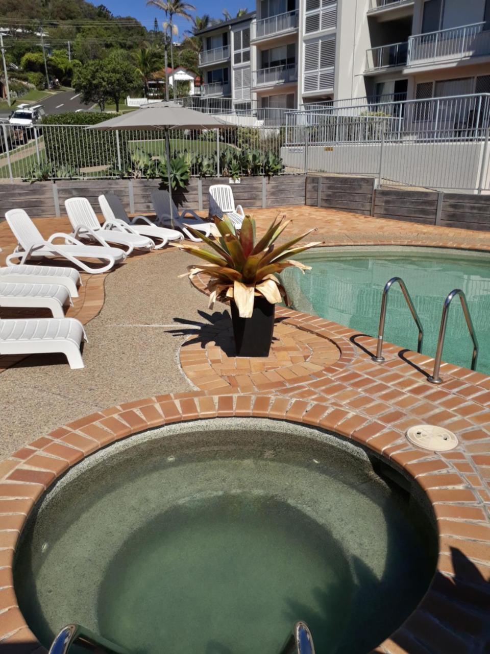 Pandanus Coolum Beach Exterior photo